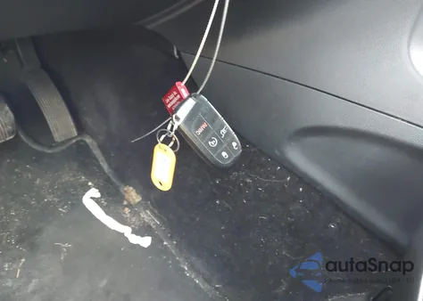 2015 Jeep Grand Cherokee High Altitude z USA, uszkodzony, nr VIN 1C4RJFCGXFC192342